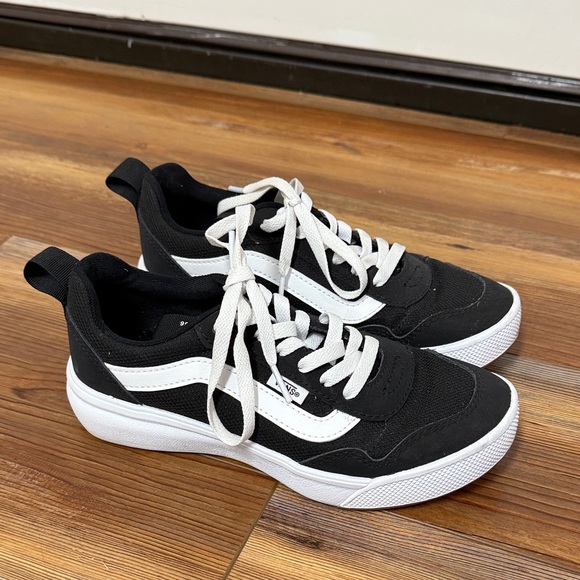 Vans Shoes - Women’s Vans Range EXP Shoes